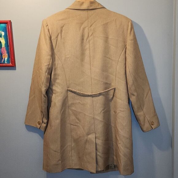 Levine Suit  - Picture 4 of 7